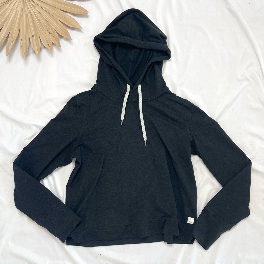 Vuori Halo Essential Black Heather Cropped Pullover Hoodie Sweatshirt Medium